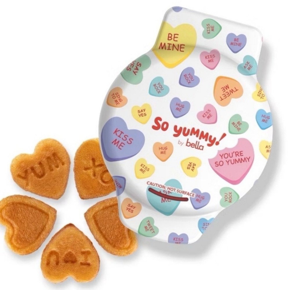 Bella Heart-Shaped Mini Waffle Maker